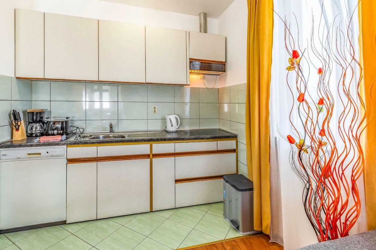 PUY All Seasons Apartment מראה חיצוני תמונה